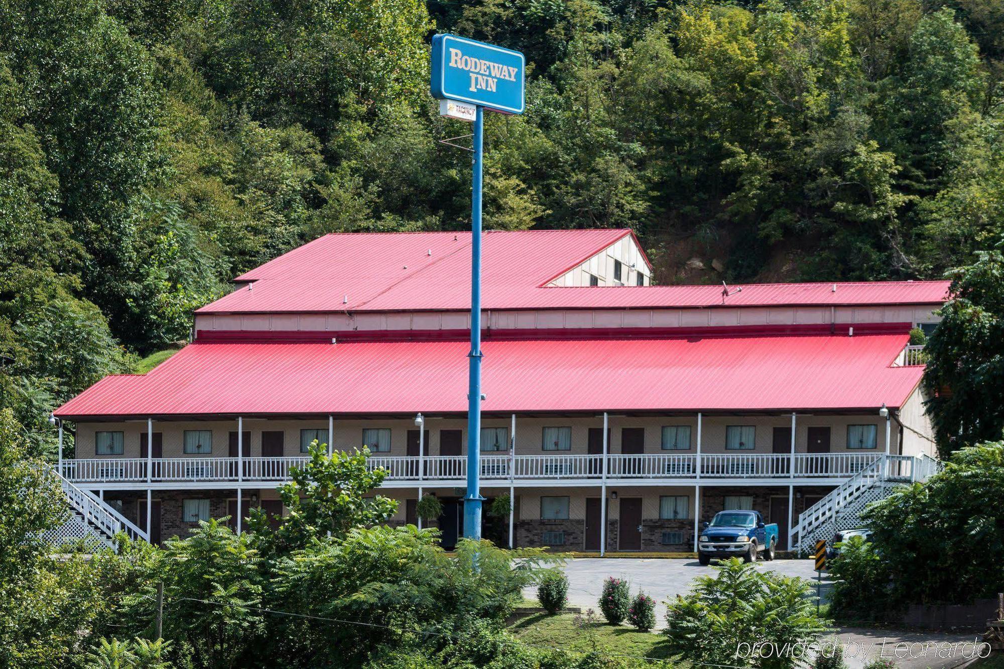 Oyo Hotel Chapmanville Inn, Wv - Hwy 119 Exterior foto